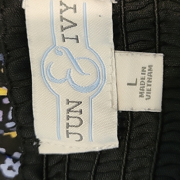 JUN & IVY blue & yellow floral dress. Ties at shoulder size is Large Juniors. - Picture 8 of 10